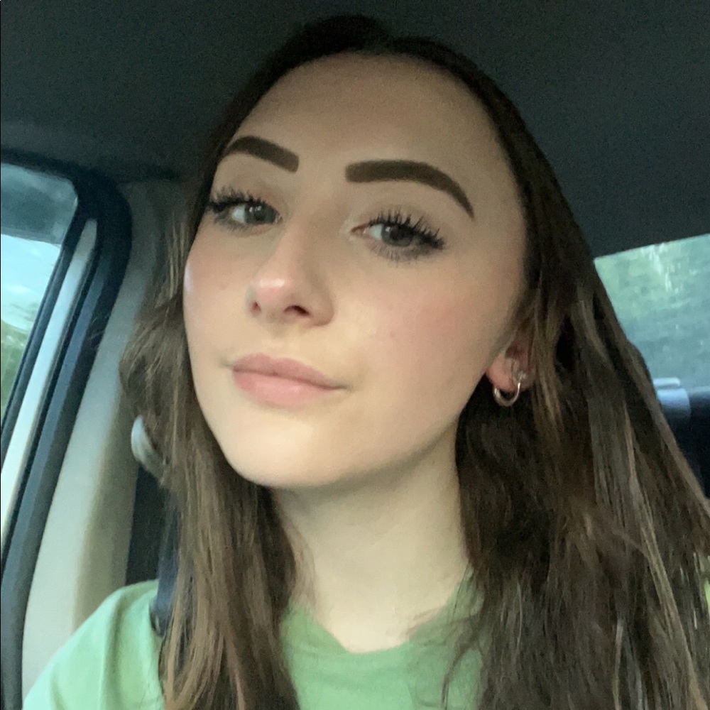 Meet your Posher, Dakota